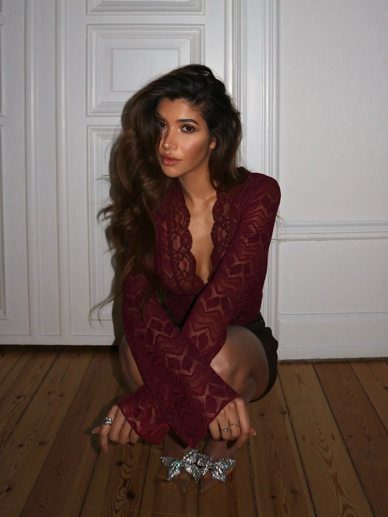 Pretty lace top - burgundy