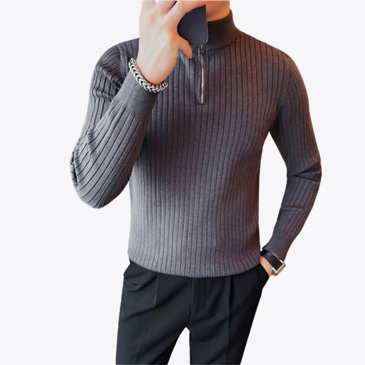 Knitted sweater with a collar